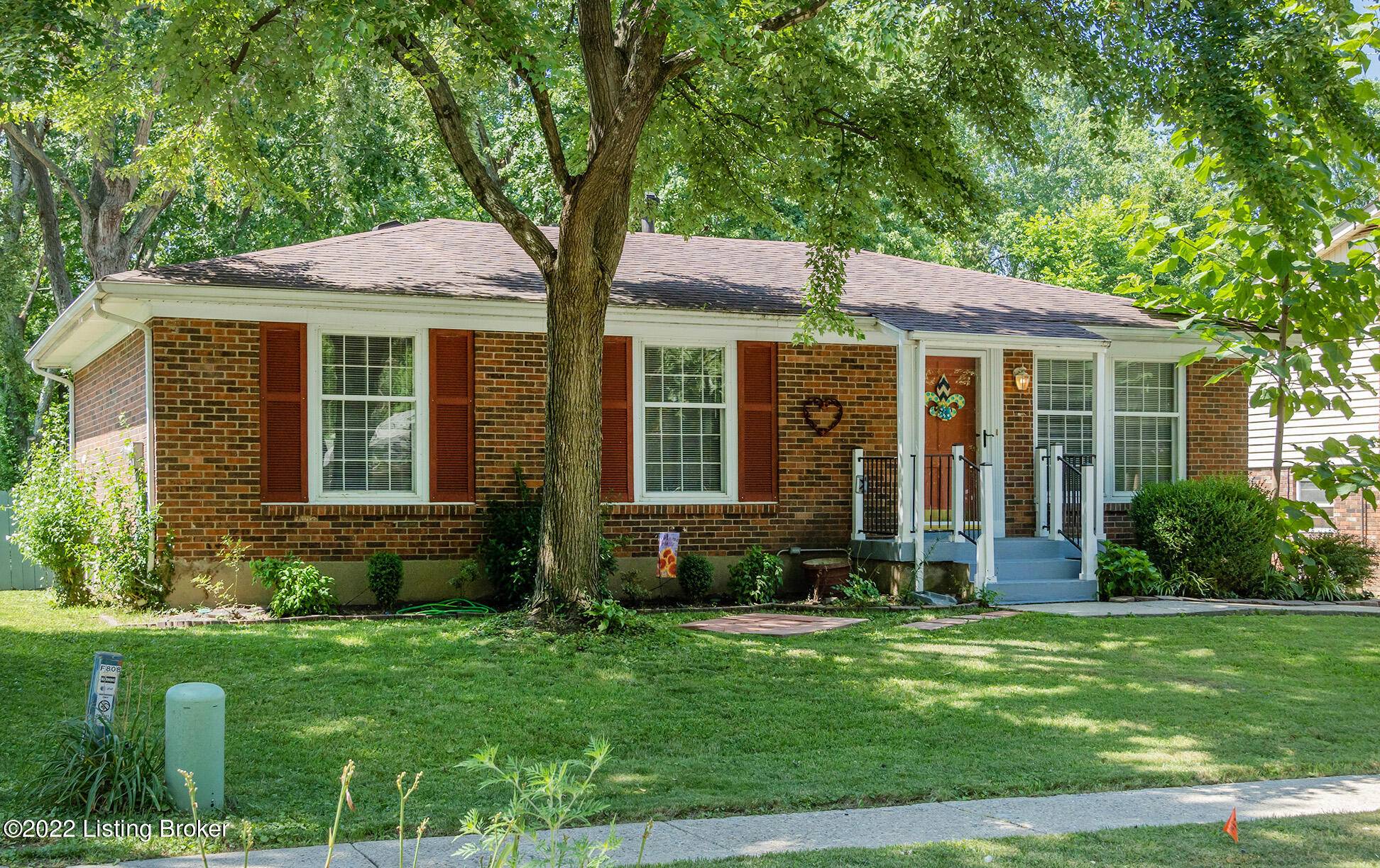 Louisville, KY 40214,810 Flicker Rd
