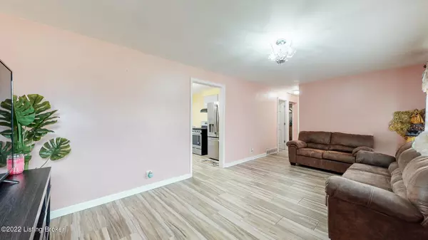 Louisville, KY 40216,1652 Stafford Ave