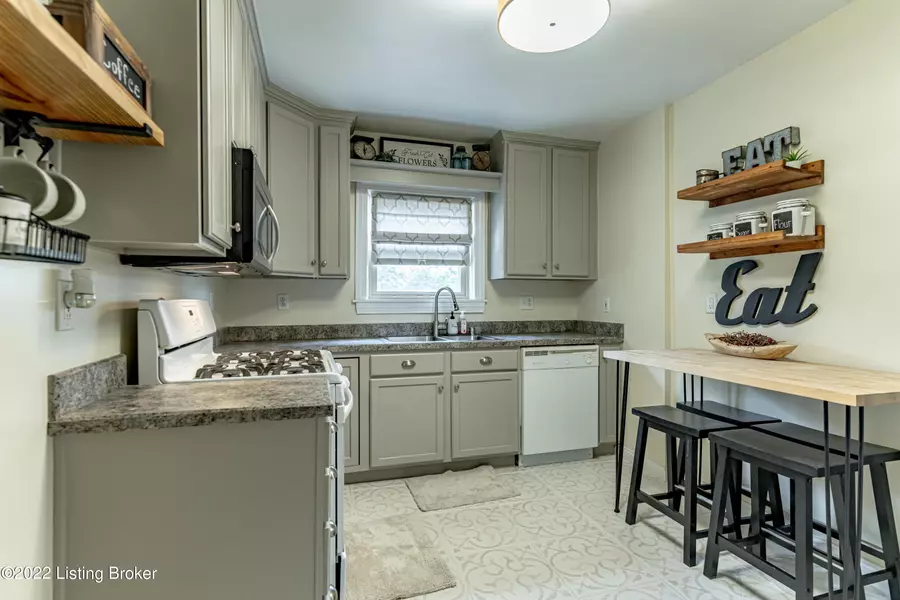 900 Audubon Pkwy #8, Louisville, KY 40213