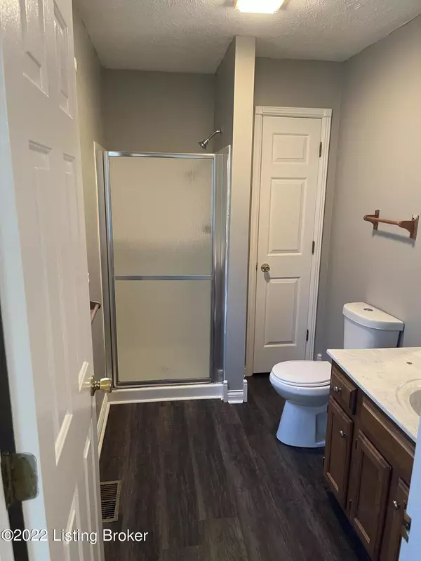 Hardinsburg, KY 40143,301 Country Ct