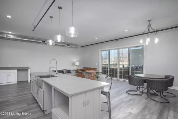 Jeffersonville, IN 47130,213 Mulberry St