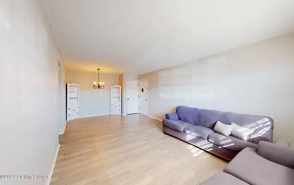 Louisville, KY 40242,8714 Bayberry Pl #3