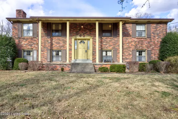 1070 Castlerock Rd, Shepherdsville, KY 40165