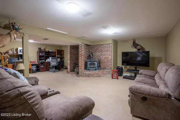 Vine Grove, KY 40175,313 Oakwood Cir