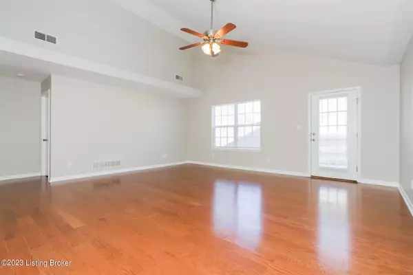 Nicholasville, KY 40356,121 Courtney Dr