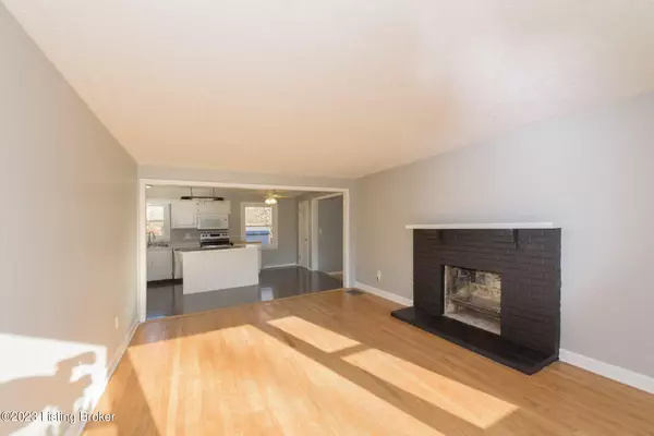 Louisville, KY 40272,10309 Sunlight Ln