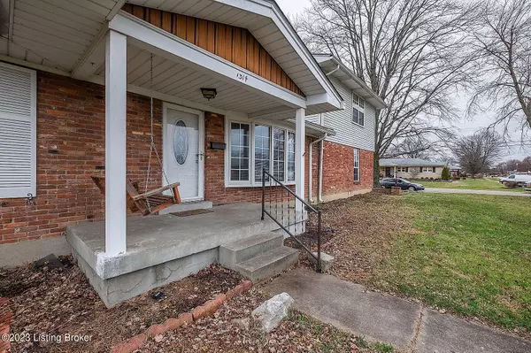 Louisville, KY 40216,1314 Rhonda WAY