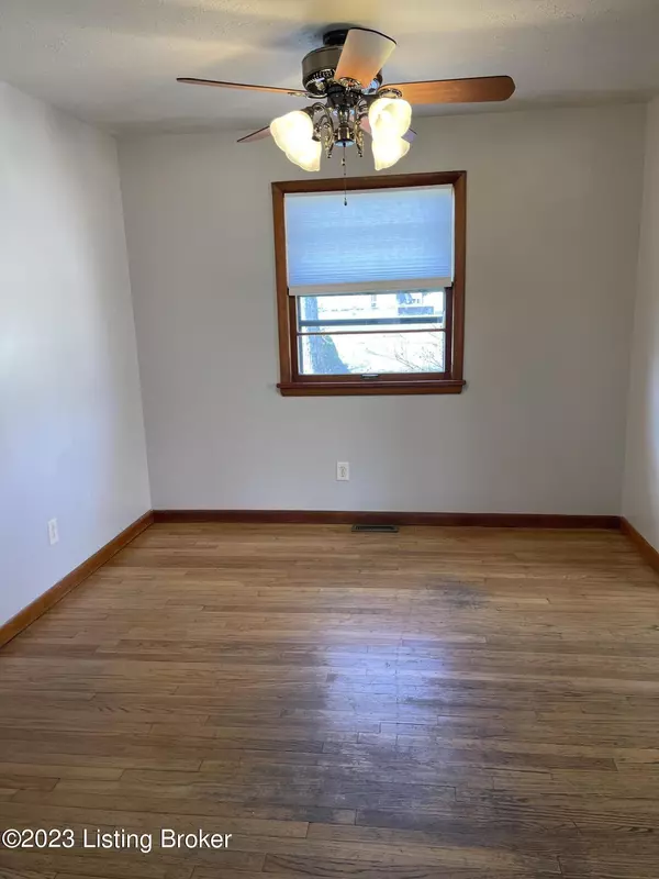 Louisville, KY 40214,7519 Jamaica Dr