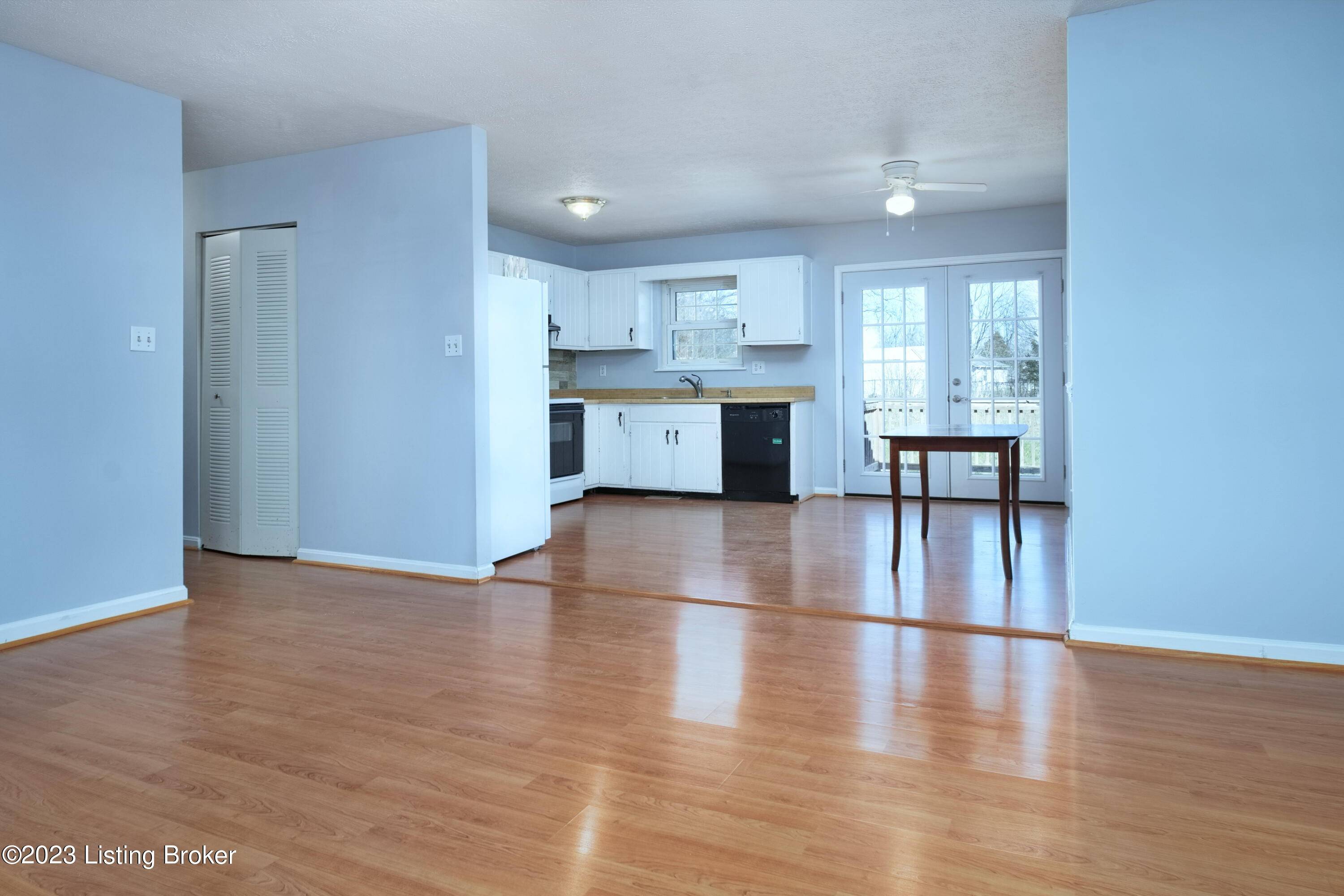 Radcliff, KY 40160,102 Morning Glory Ct