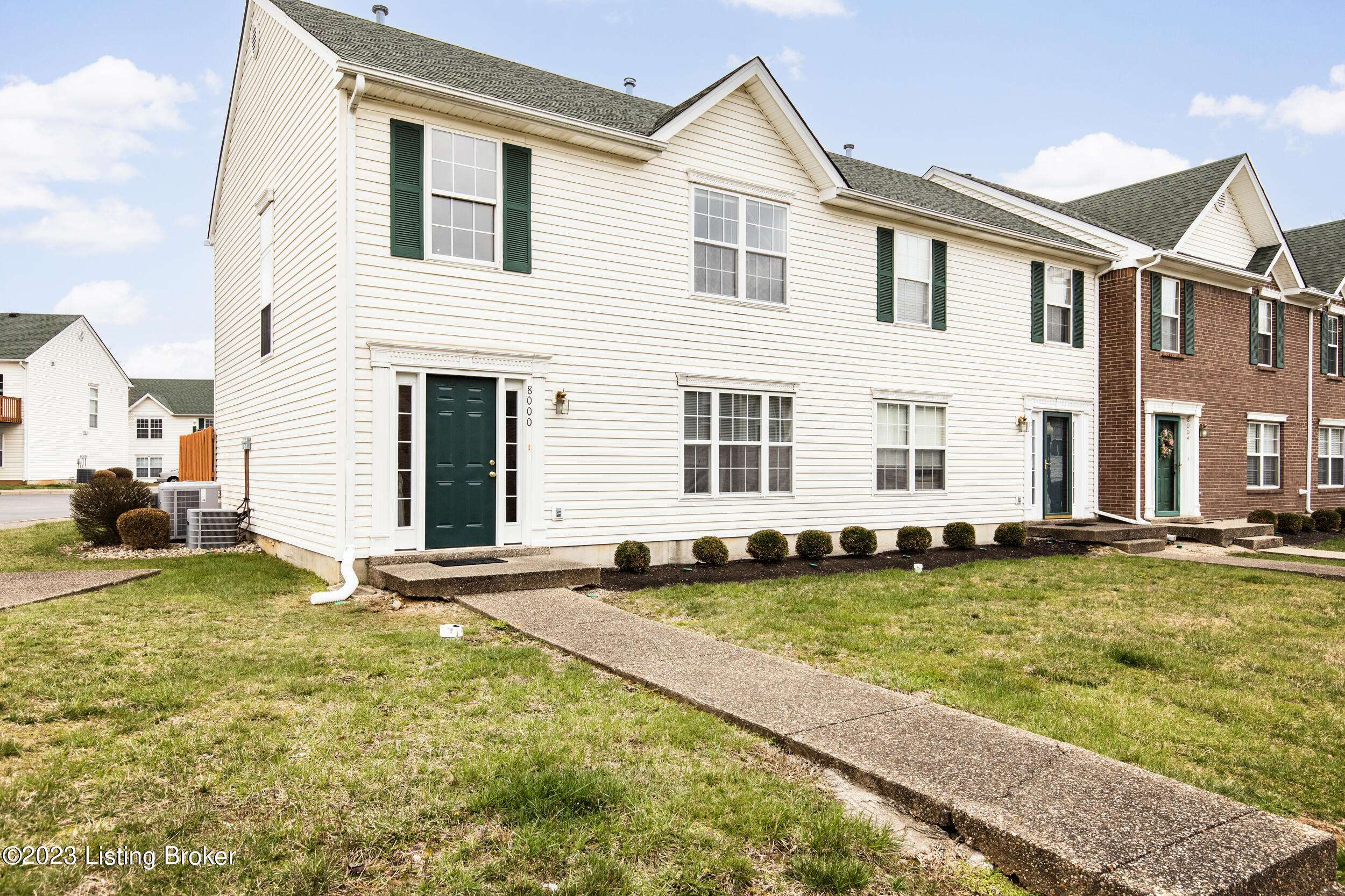 8000 Kelly Green WAY, Louisville, KY 40291