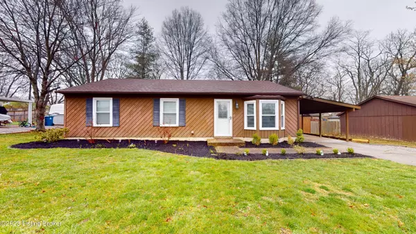 8525 Confederate Place Dr, Pewee Valley, KY 40056