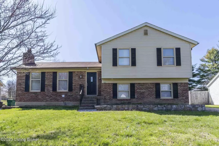 5006 Winding Spring Cir, Louisville, KY 40245