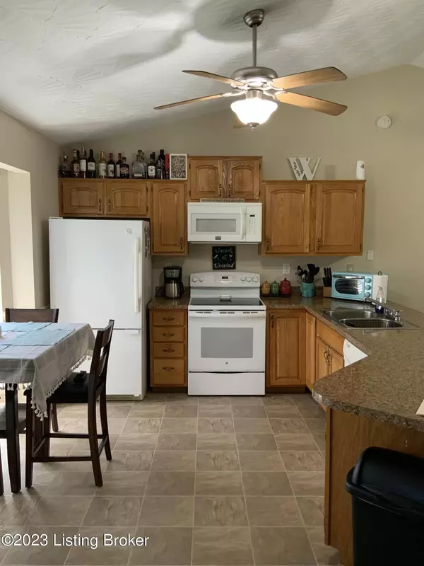 Mt Washington, KY 40047,206 Locust St