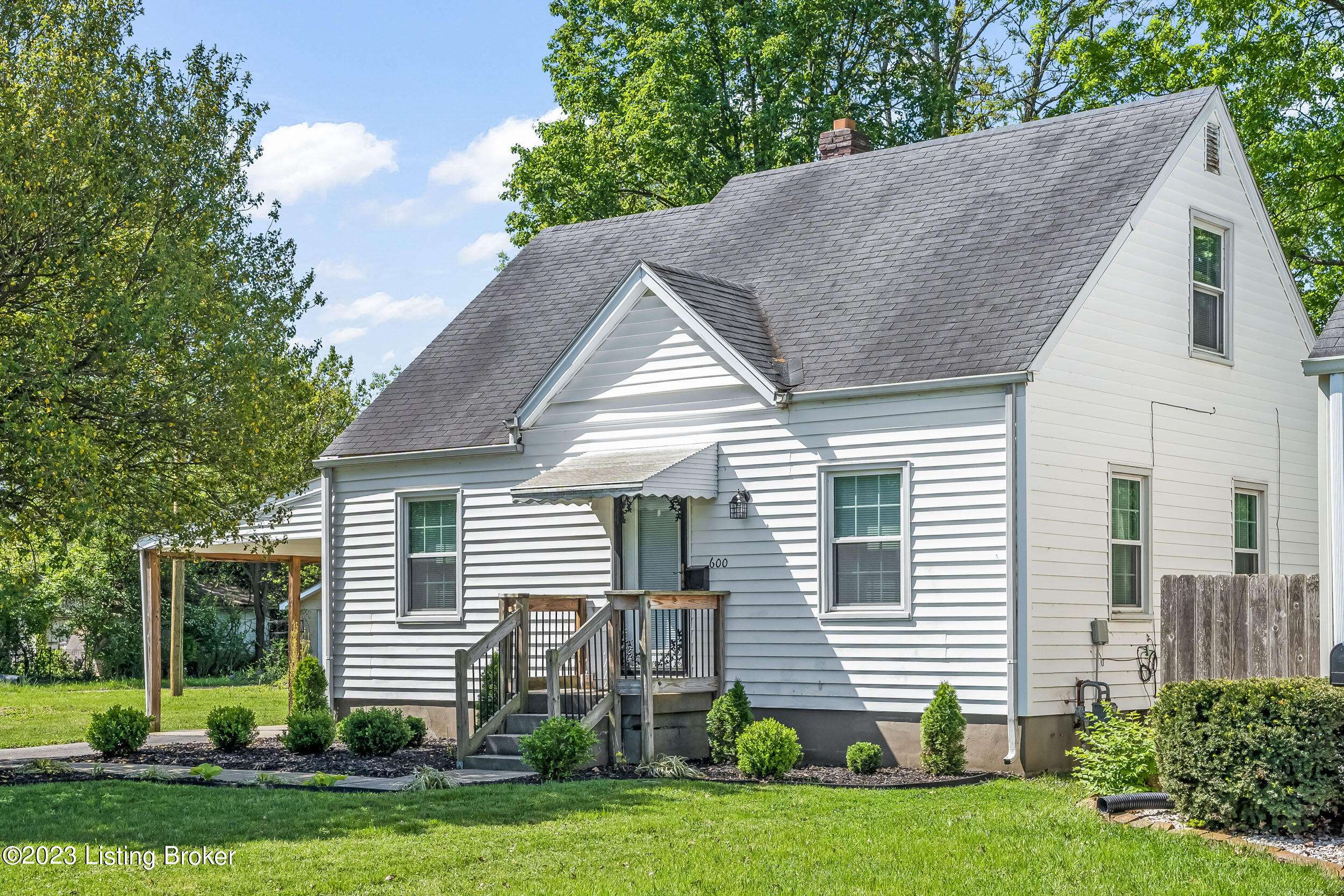 Louisville, KY 40222,600 Harris Pl