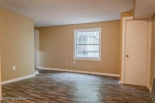 Louisville, KY 40209,227 Ottawa Ave #B