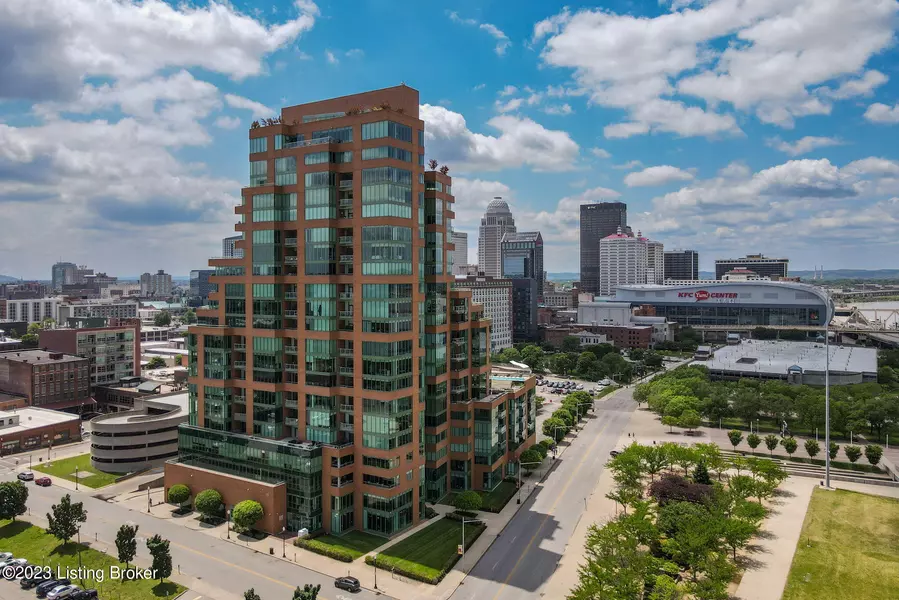 222 E Witherspoon St #605, Louisville, KY 40202