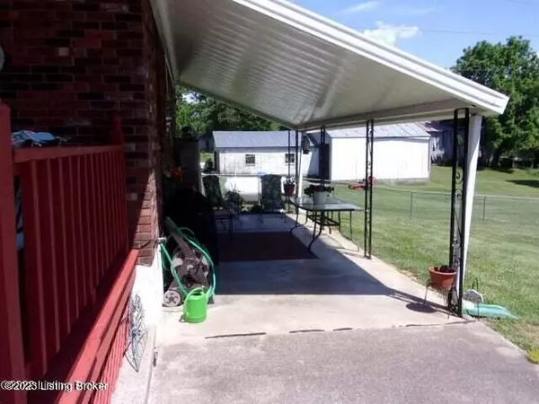 Fairfield, KY 40020,409 W Main St