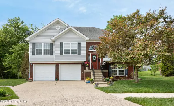 8012 Village Gate Ct,  Louisville,  KY 40291