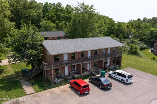 266 Elmwood Dr, Radcliff, KY 40160