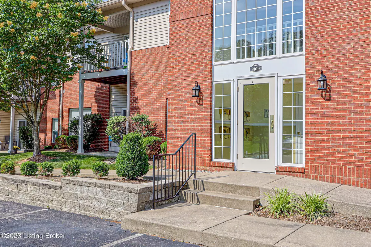 Louisville, KY 40272,9100 Hawthorne Pointe Dr #202