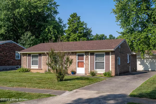 1808 Cimmaron TRL, Louisville, KY 40223