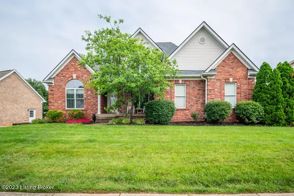 3949 Stonyrun Dr, Louisville, KY 40220