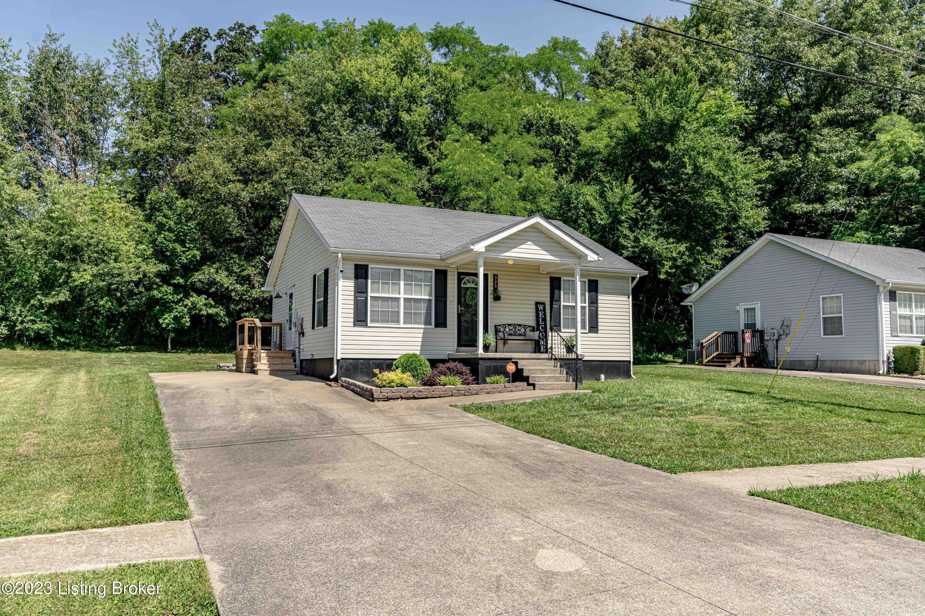 325 Gateway Dr, Elizabethtown, KY 42701