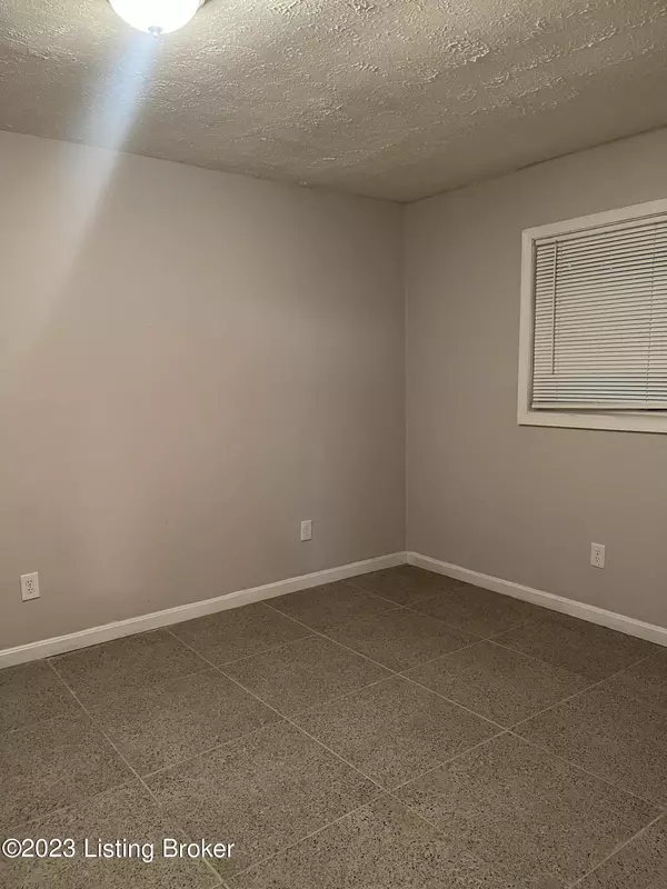 Louisville, KY 40229,305 Melody Ln