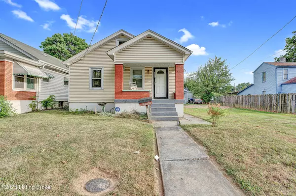 1627 Berry Blvd, Louisville, KY 40215