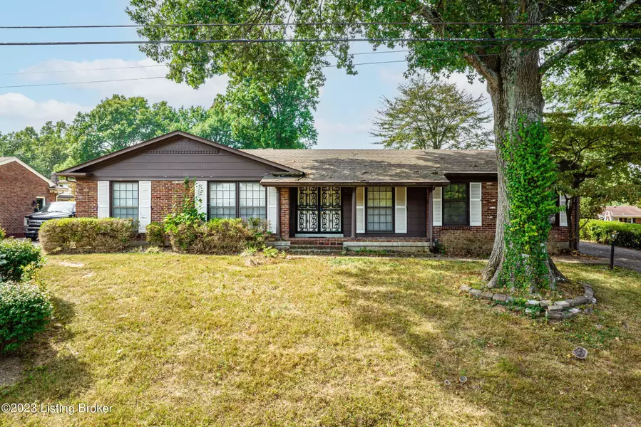 6602 Hollow Tree Rd, Louisville, KY 40228