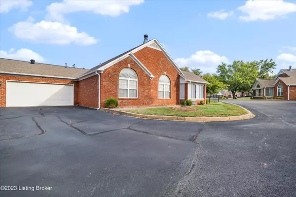 Louisville, KY 40222,8034 Saint Andrews Village Dr