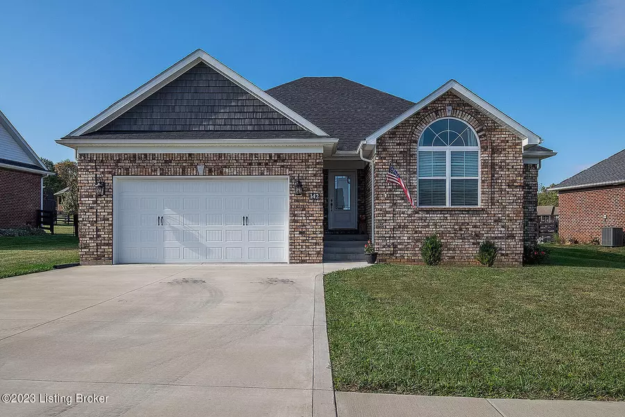 142 Oak Leaf Ct, Taylorsville, KY 40071