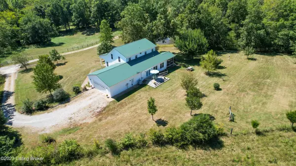 Coxs Creek, KY 40013,707 Hickman Ln