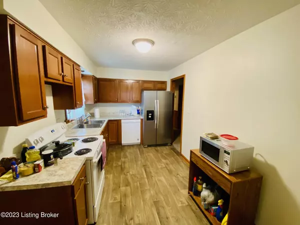 Mackville, KY 40040,4596 HWY 433