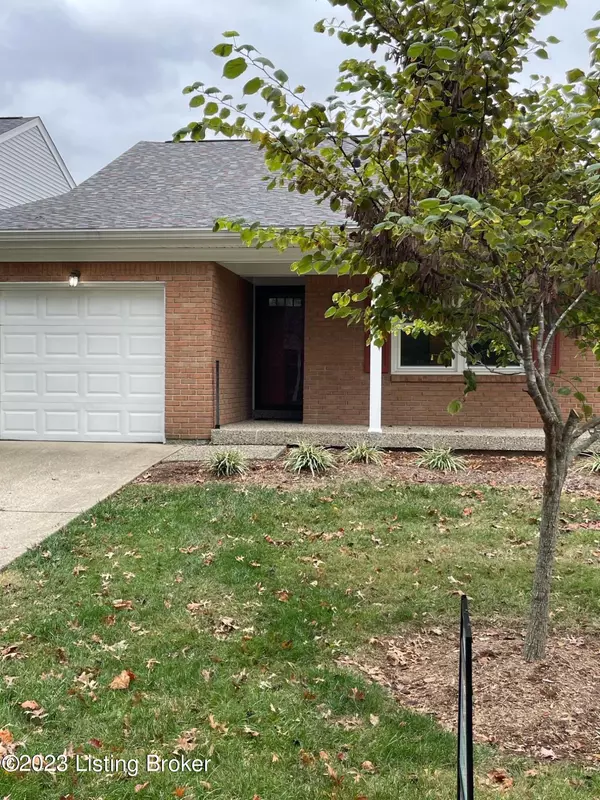 Louisville, KY 40242,8718 Deer Point Ct