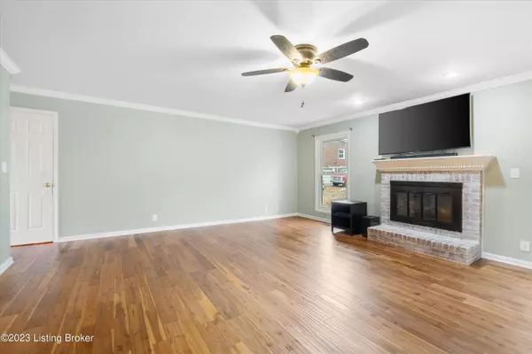 Louisville, KY 40229,5006 E Manslick Rd