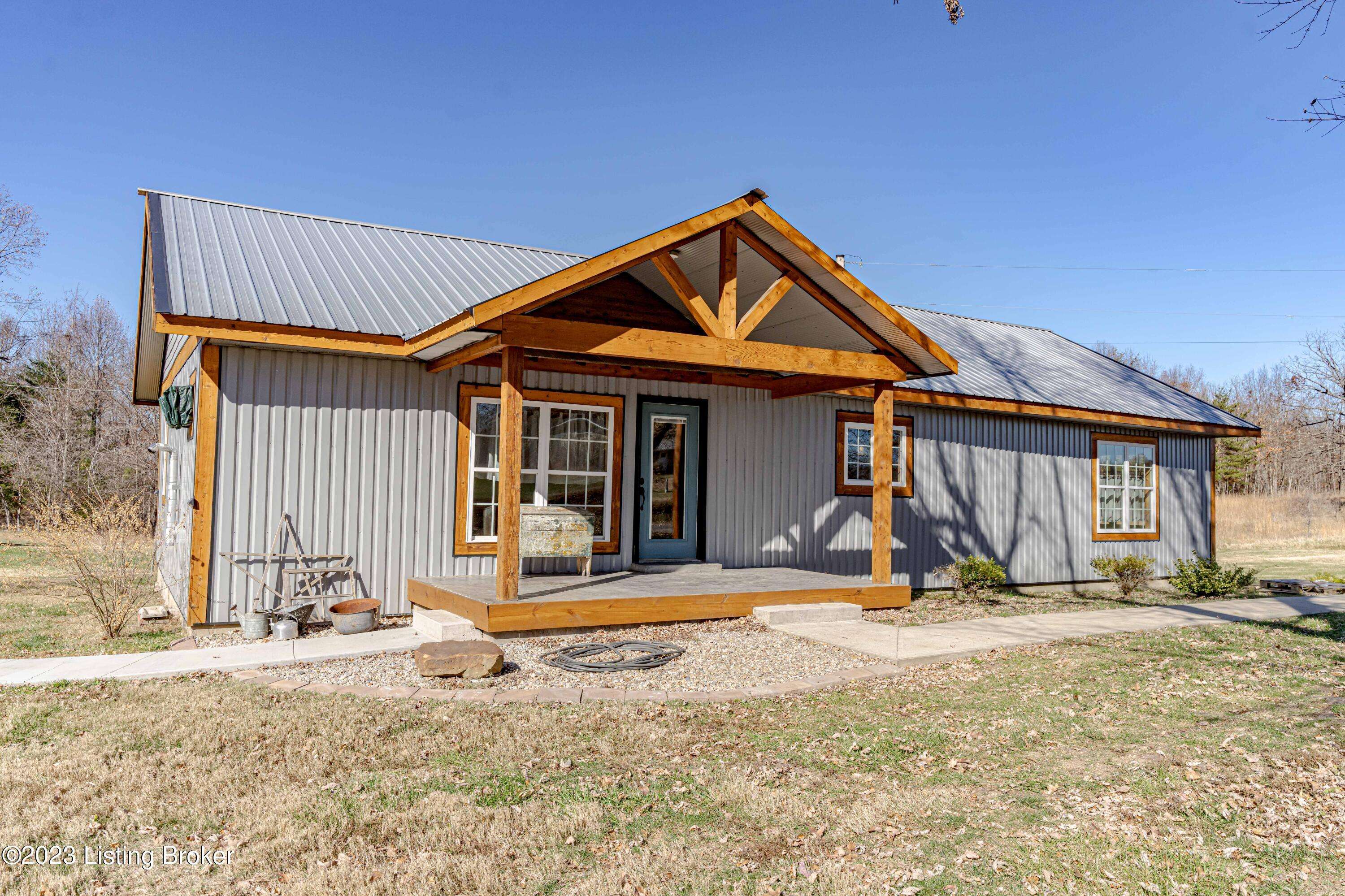 3378 Bryant Ridge Rd, Caneyville, KY 42721