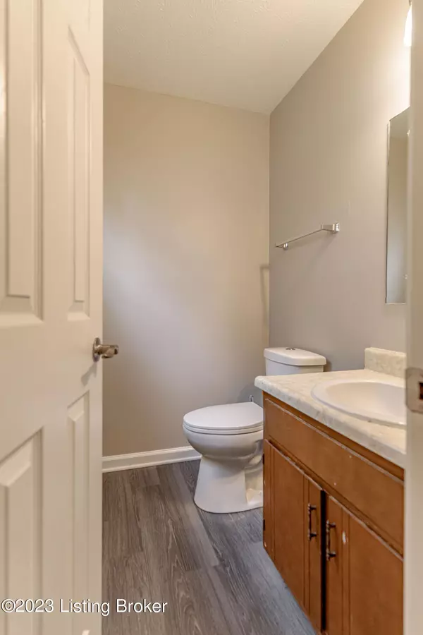 1386 Kingswood WAY Radcliff, KY 40160