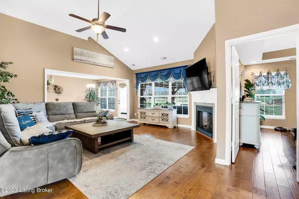 Louisville, KY 40291,8116 Cedar Garden Cir