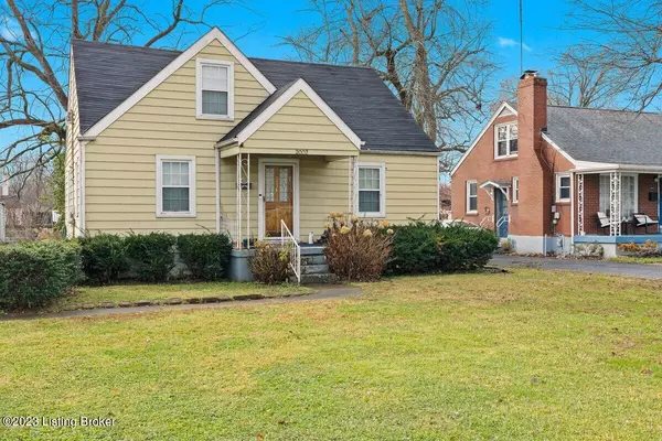 2002 Garrs Ln, Louisville, KY 40216