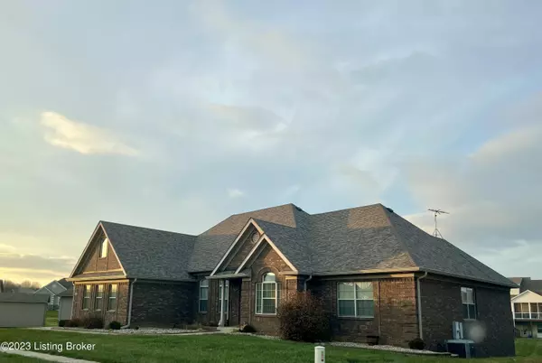 303 Castleton Ct, Vine Grove, KY 40175