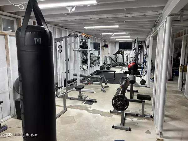 Memphis, IN 47143,5504 Village Ln