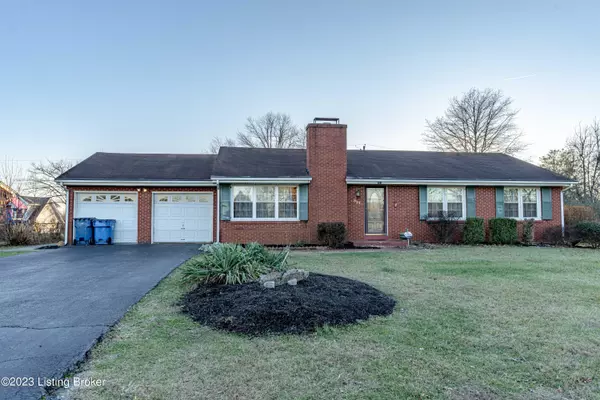 881 Lark Ln, Shelbyville, KY 40065