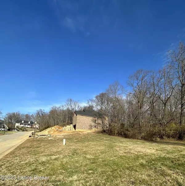 Louisville, KY 40214,10704 Grape Arbor Dr