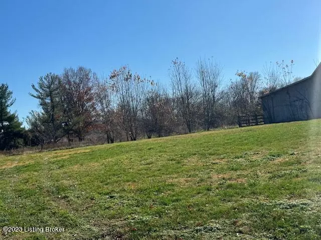 Louisville, KY 40272,5402 Angus Ct