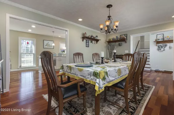 Louisville, KY 40207,1002 Williamsburg Ct