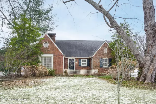 4015 Saint Ives Ct, Louisville, KY 40207