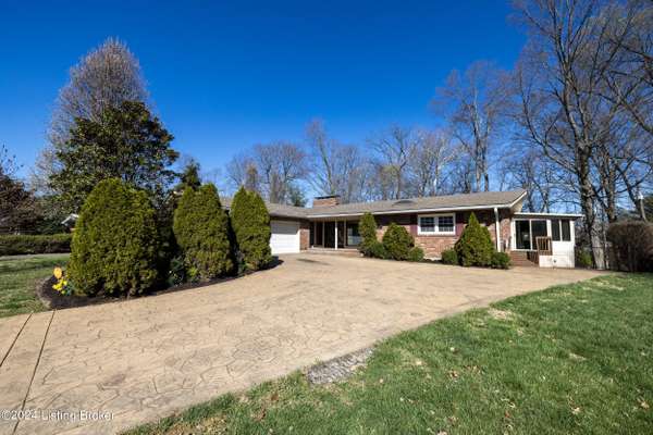 141 Tanglewood TRL, Louisville, KY 40223