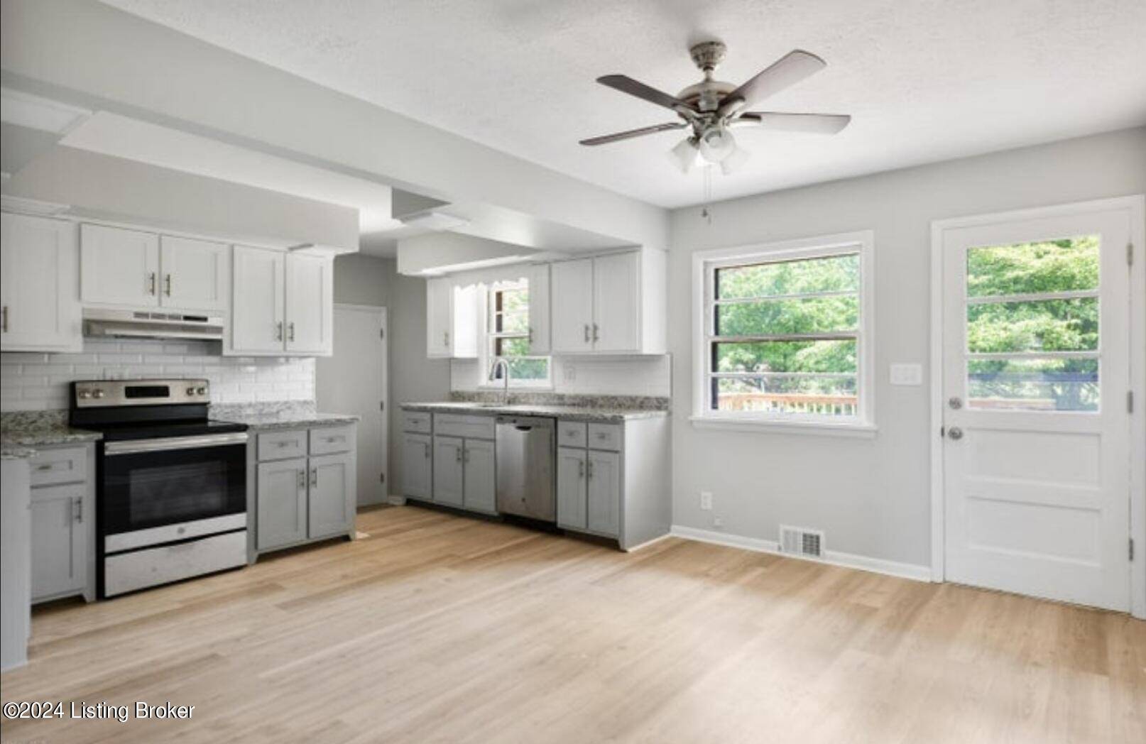 Louisville, KY 40220,4034 Laurelwood Ave