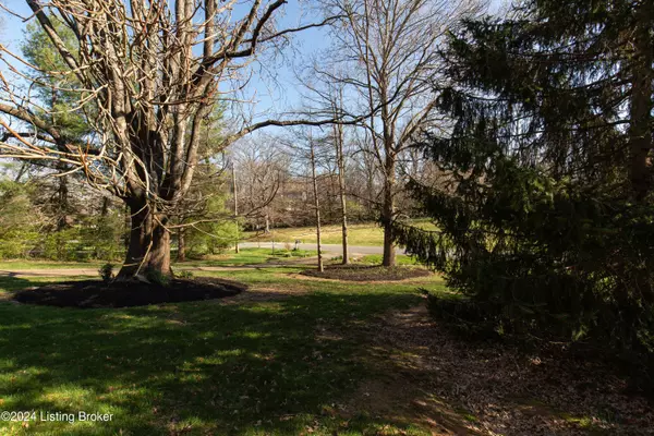 Anchorage, KY 40223,802 N Arbor Dr